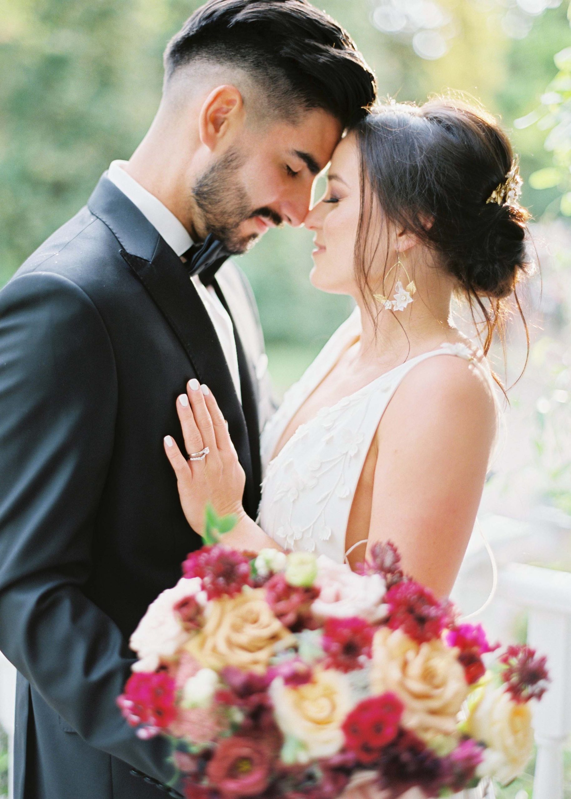 Elegant and luxury wedding photographer in Montreal and Toronto