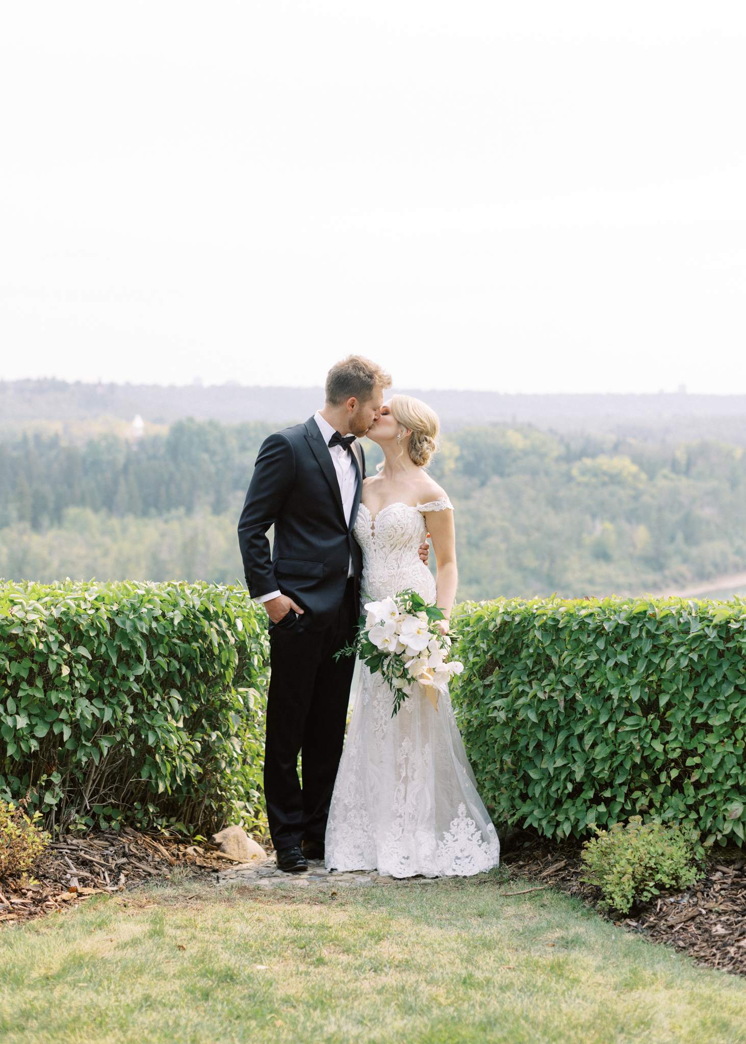 Elegant Luxury Wedding - Montreal and Toronto wedding photographer