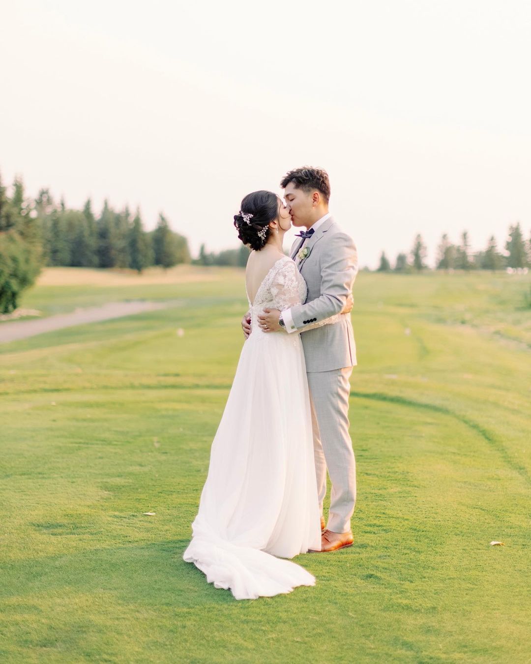 Elegant and luxury wedding photographer in Montreal and Toronto