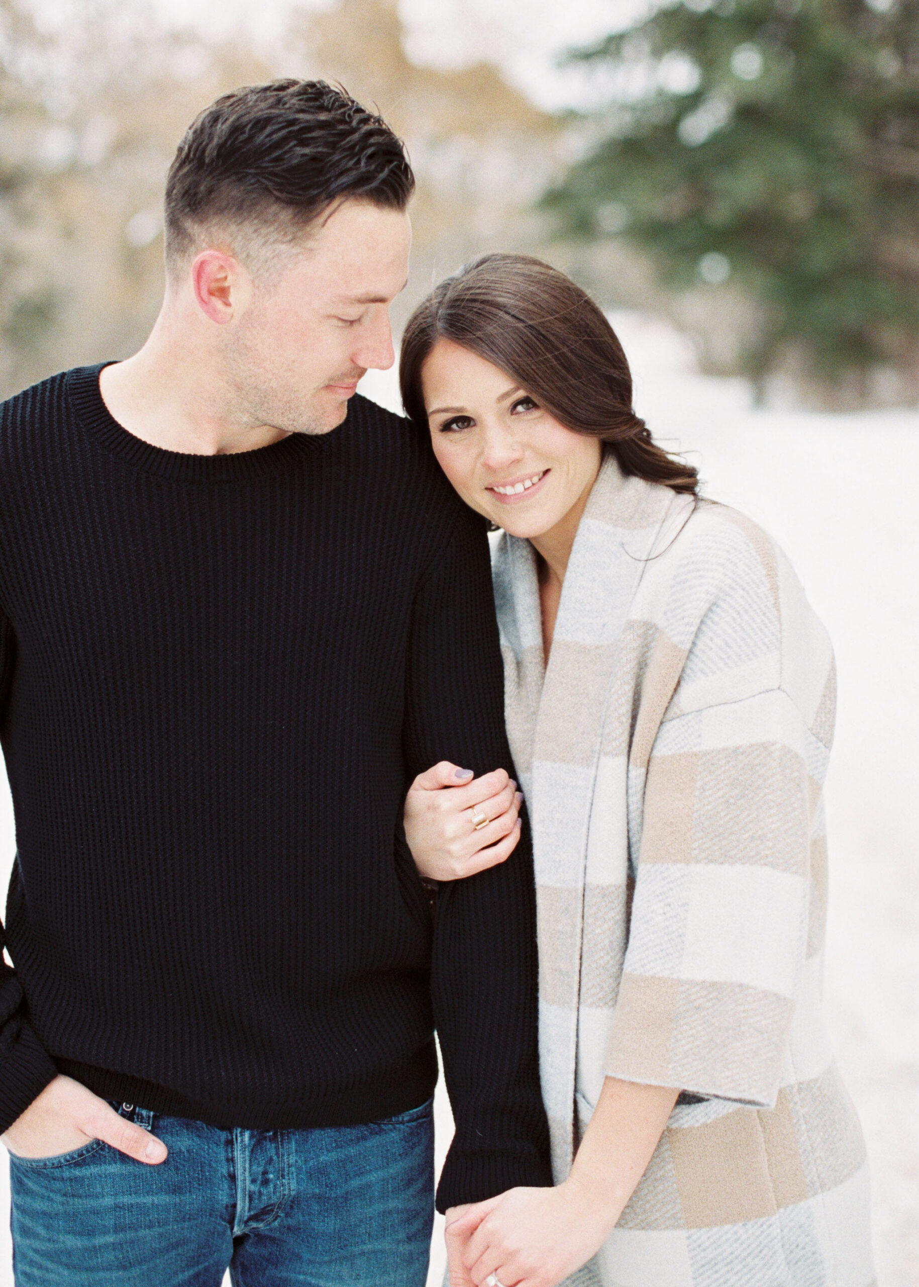 Winter engagement session - wedding photographer in Montreal