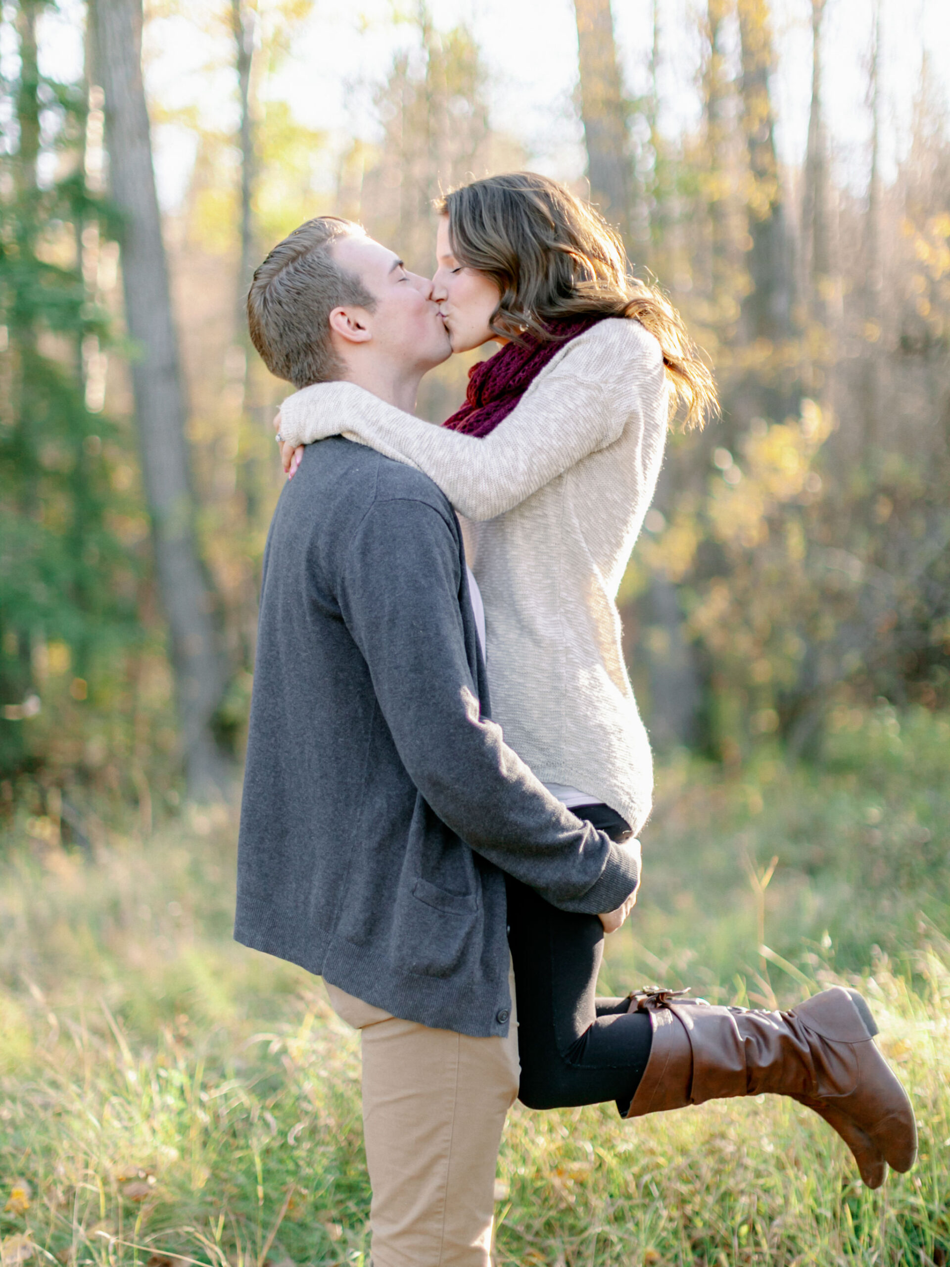 fall engagement session - Montreal wedding photographer