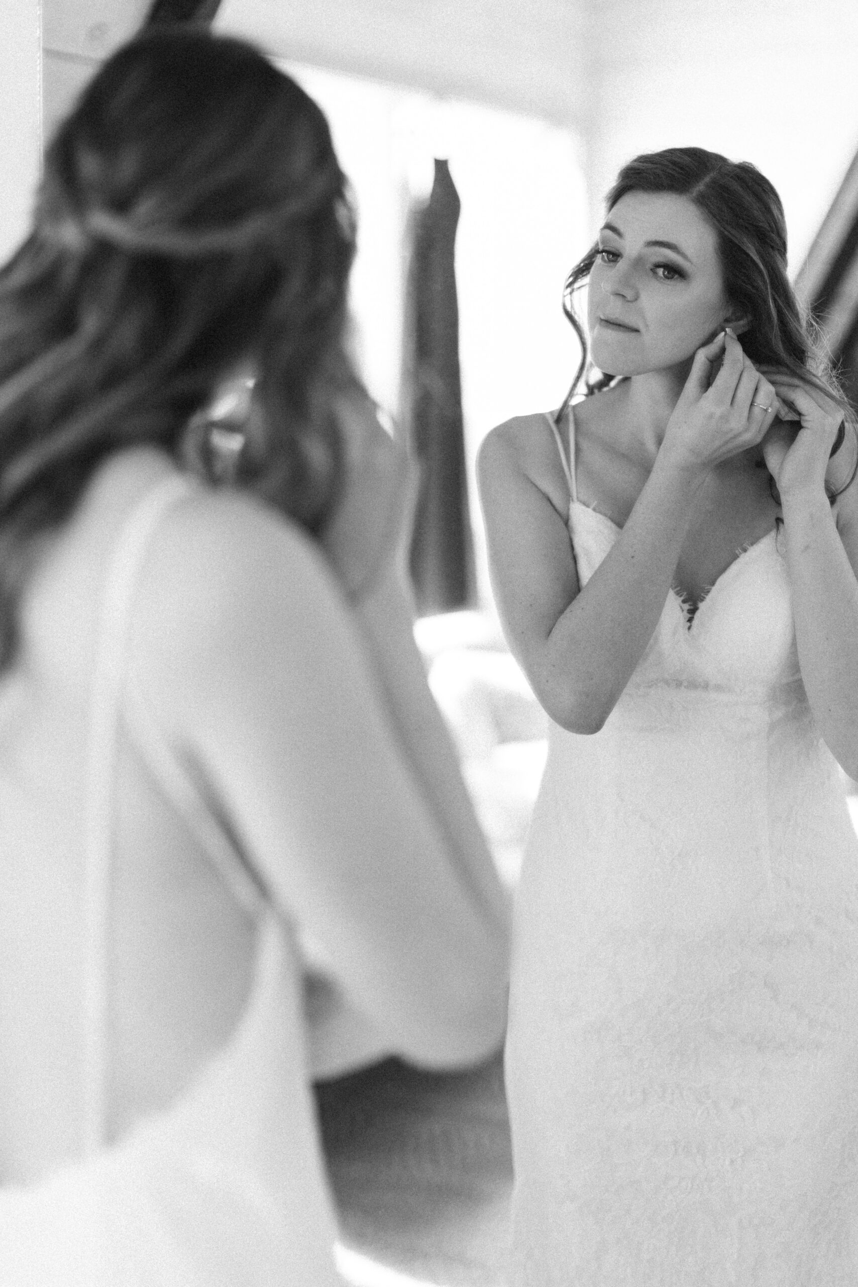 Elegant barn wedding - Montreal and Toronto wedding photographer