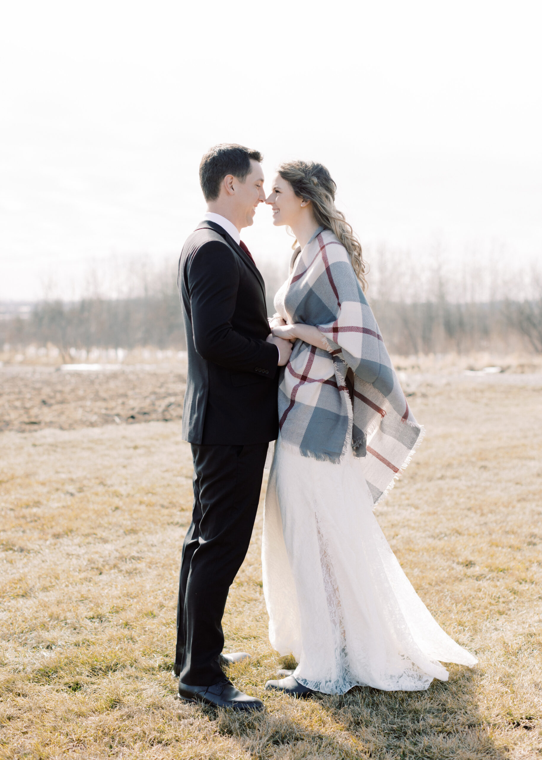 Elegant barn wedding - Montreal and Toronto wedding photographer