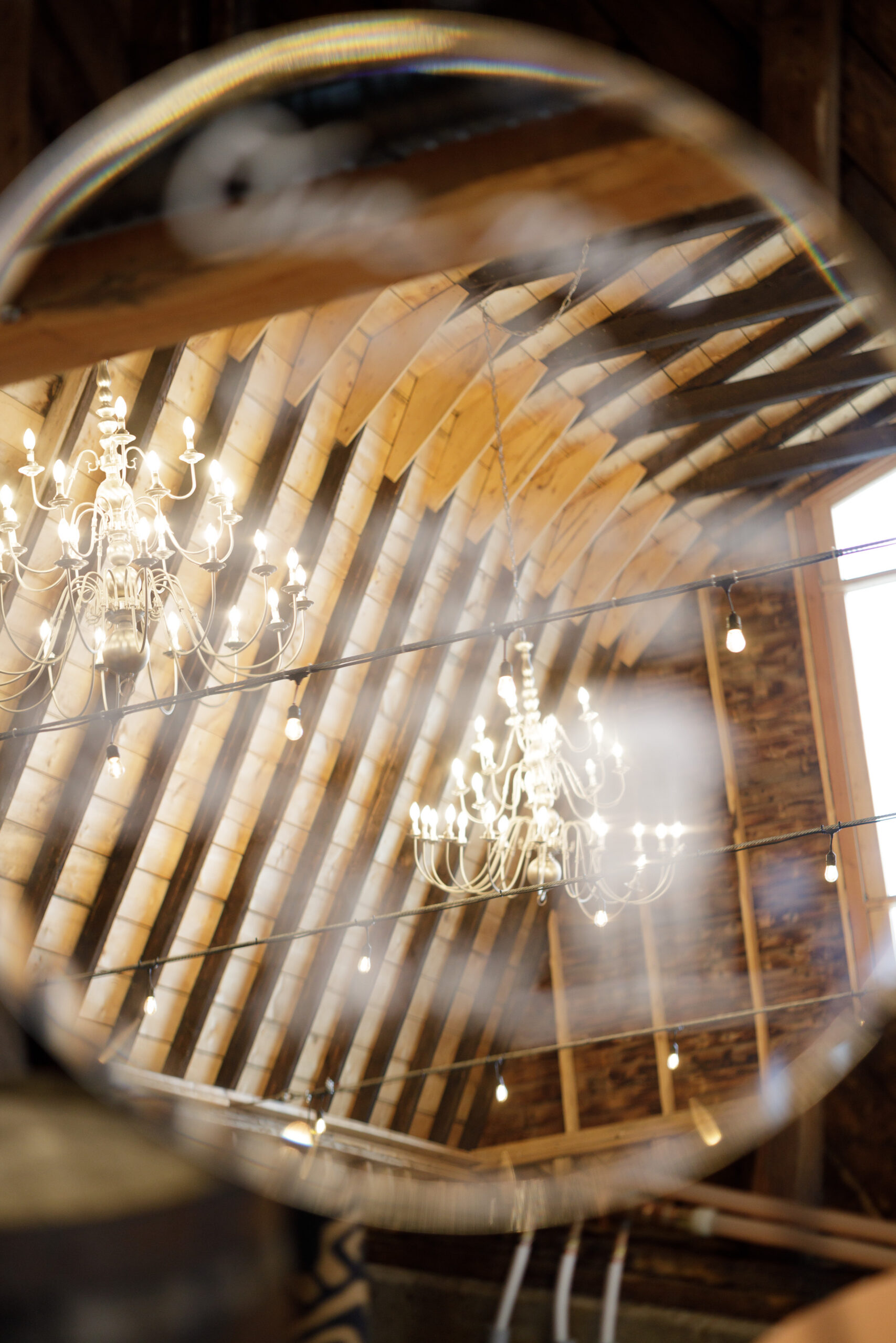 Elegant barn wedding - Montreal and Toronto wedding photographer
