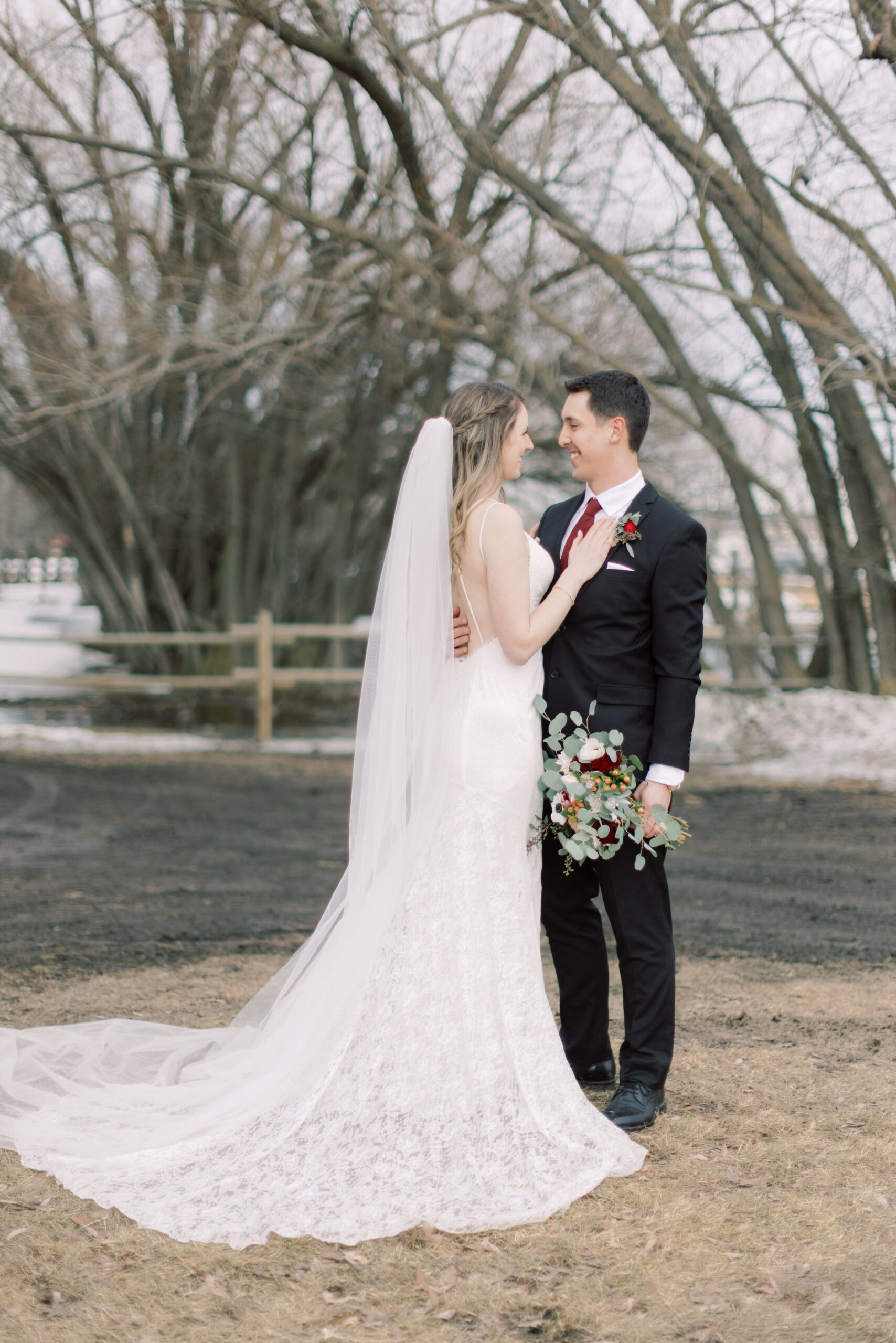 Elegant barn wedding - Montreal and Toronto wedding photographer