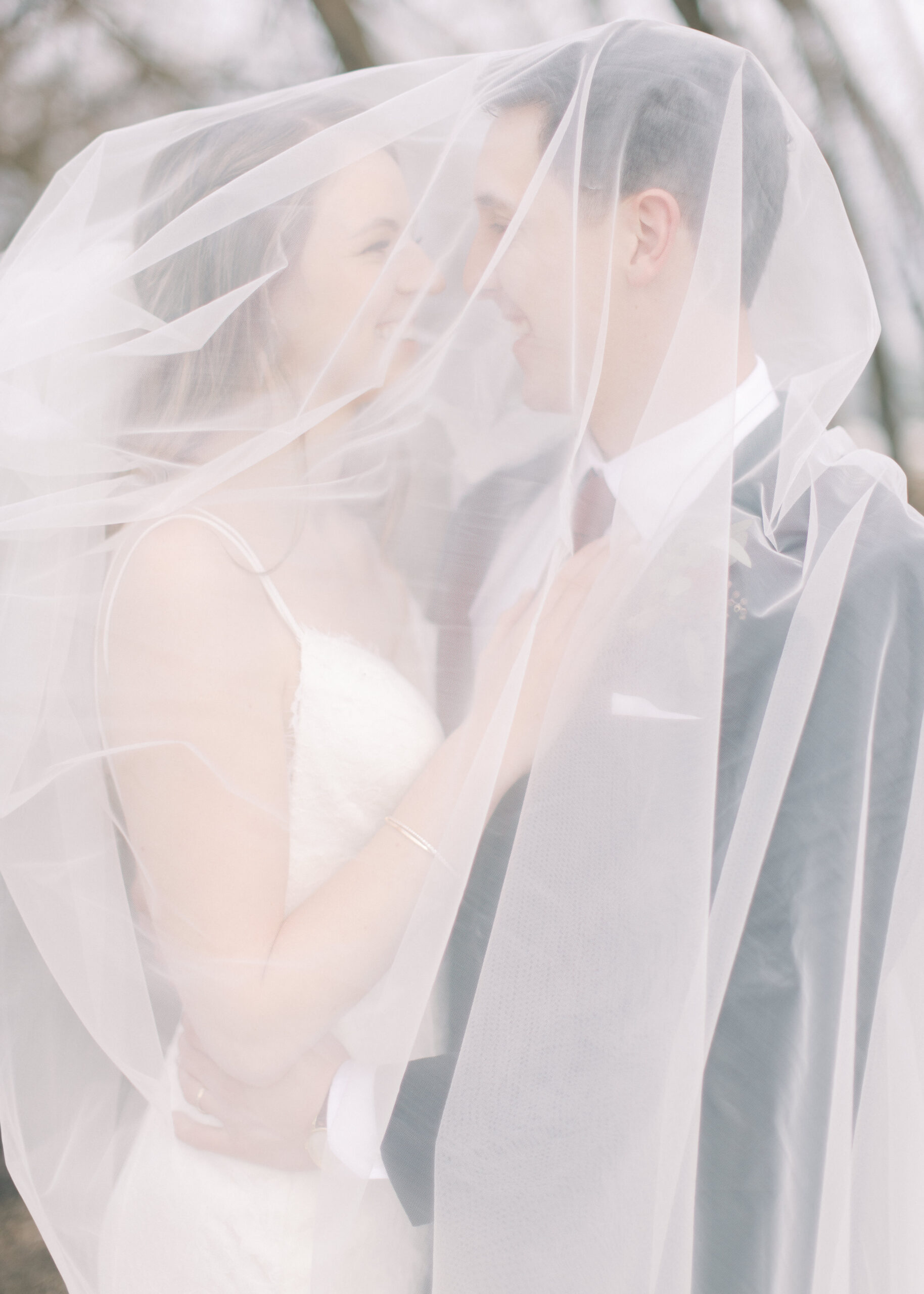 Elegant barn wedding - Montreal and Toronto wedding photographer