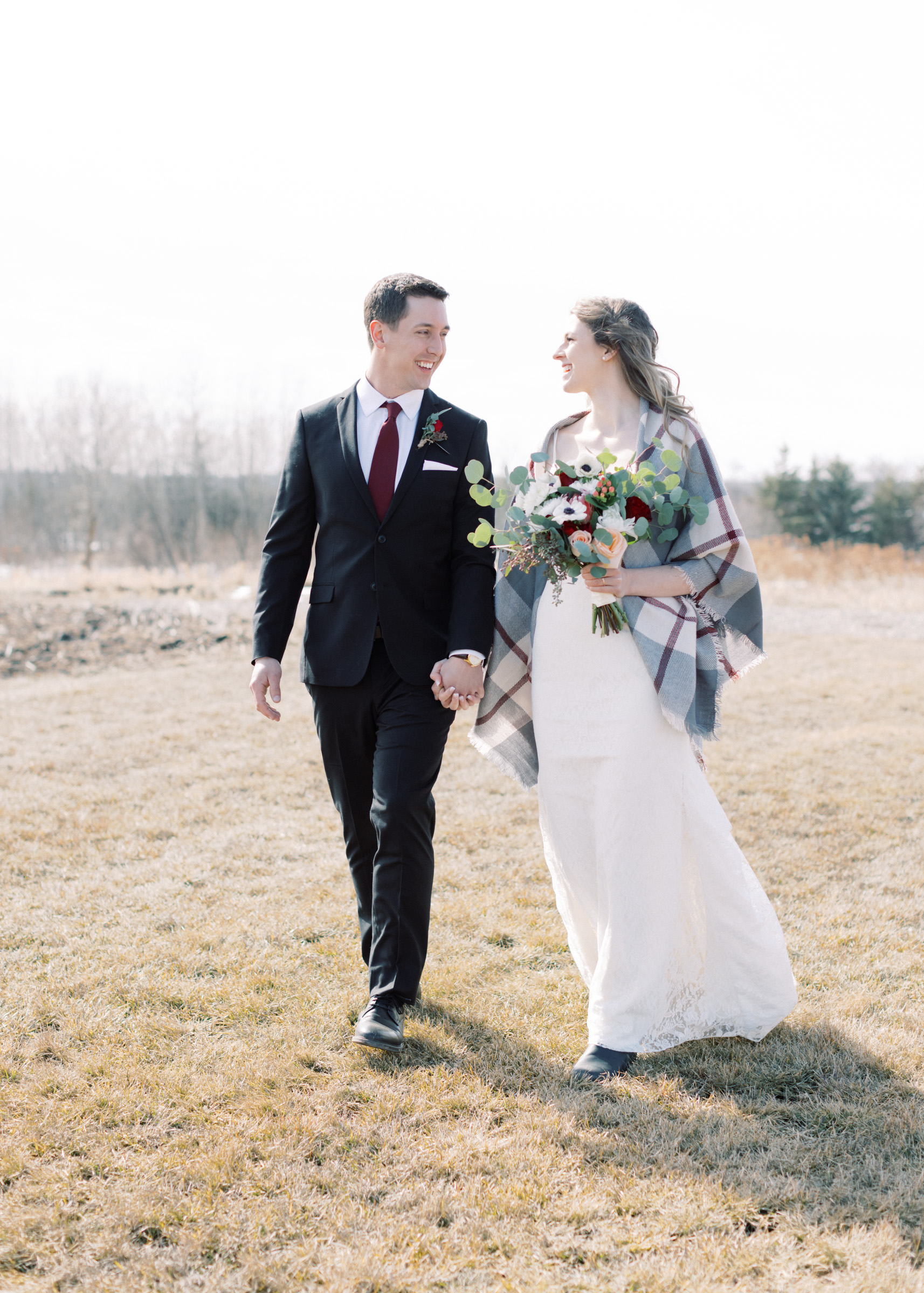 Elegant barn wedding - Montreal and Toronto wedding photographer